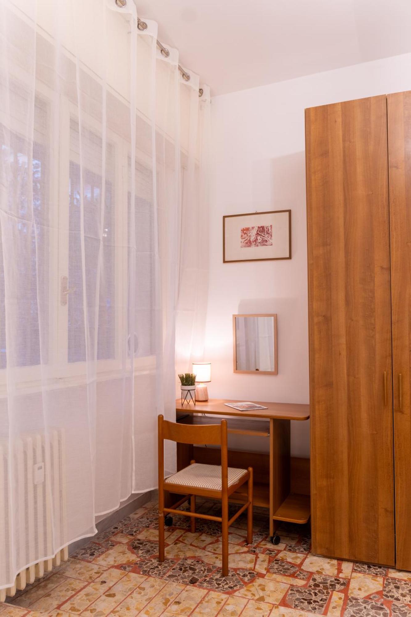 Home Stay Roma Acomodação com café da manhã  *
